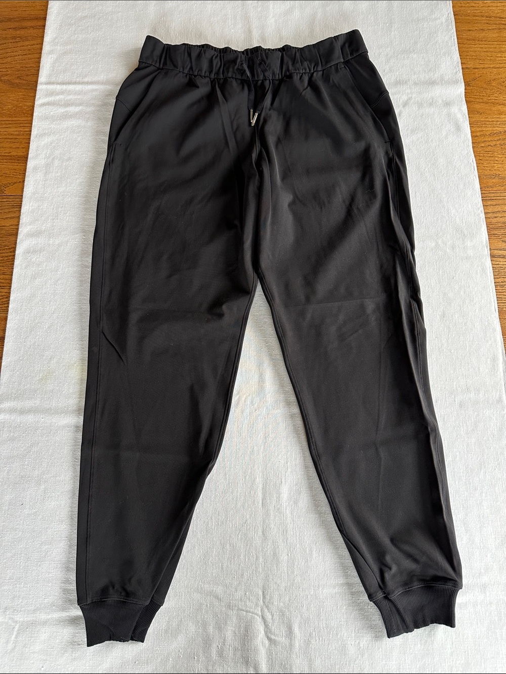 Lululemon On the Fly Jogger 8 Black